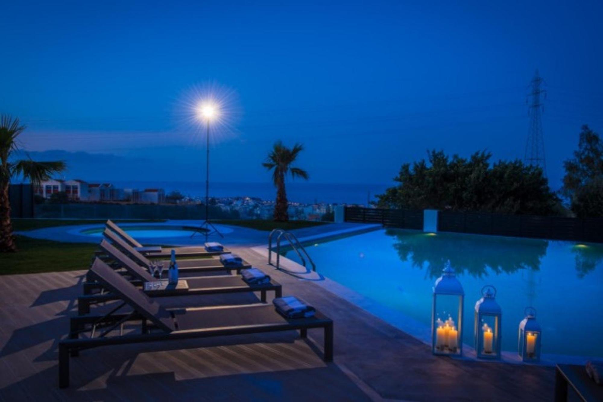 הרסוניסוס Orama Luxury Villa 4 Bedrooms With Private Pool מראה חיצוני תמונה