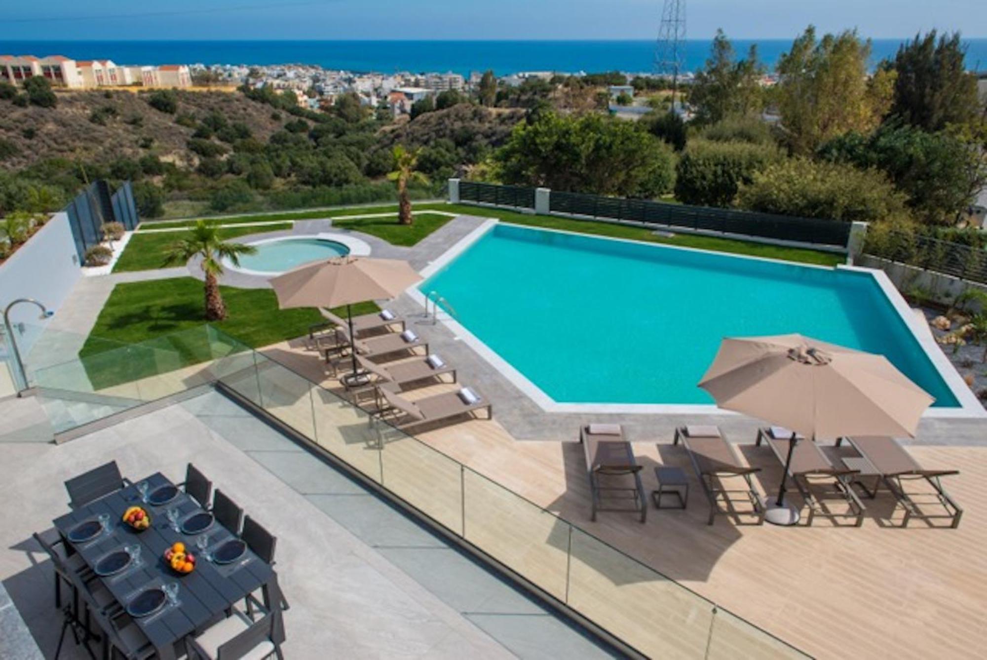 הרסוניסוס Orama Luxury Villa 4 Bedrooms With Private Pool מראה חיצוני תמונה